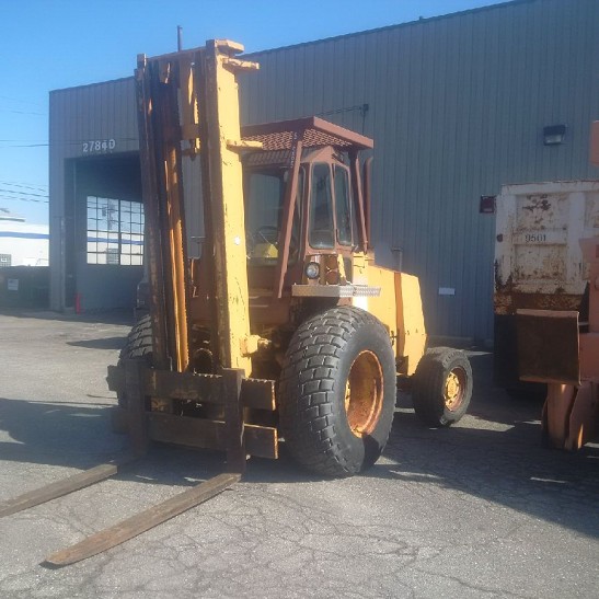 Elevadora de Trabajo Pesado 568E