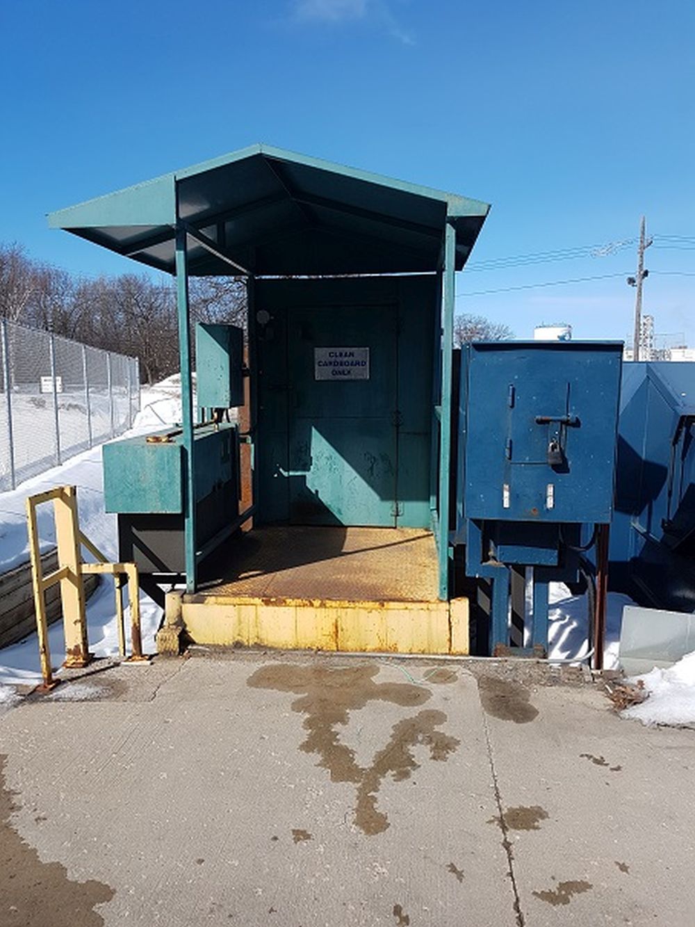 1.5 yd Stationary Compactor