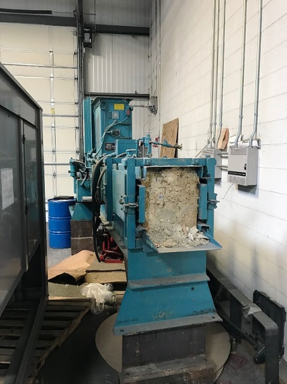 Maren Sawdust Bag Baler