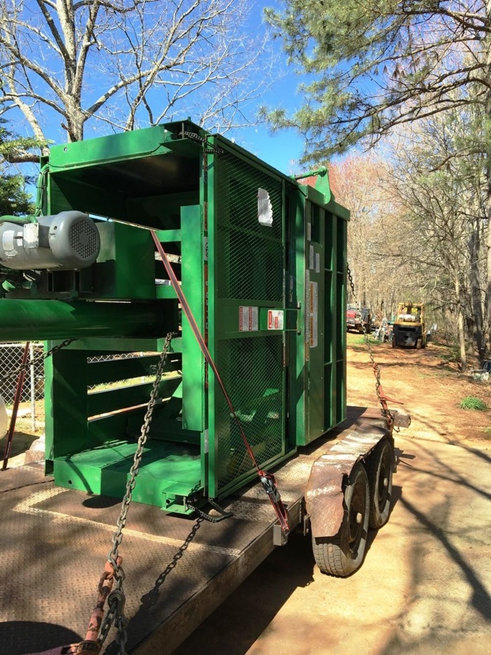Presse à balles verticale PTR 72"