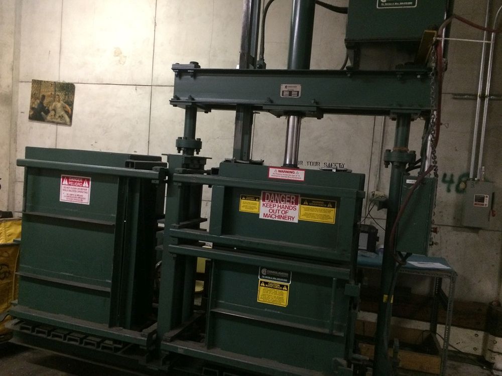 Consoildated DHW-2C Double Chamber Clothing Baler