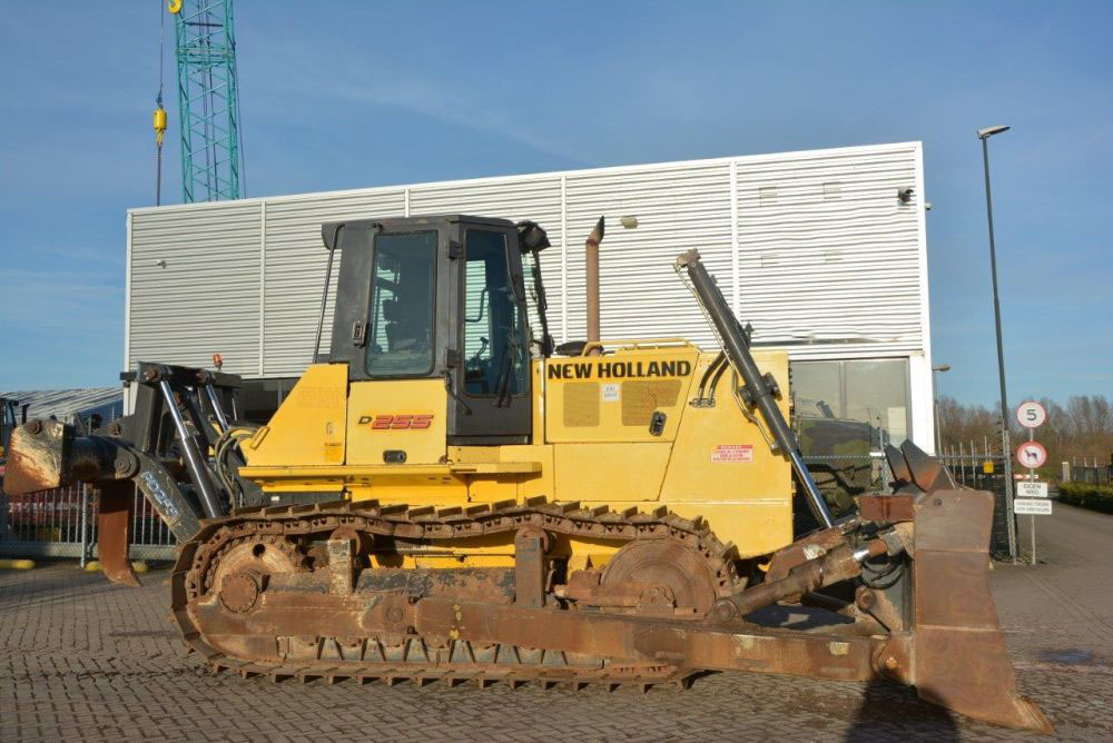 2010 New Holland D225 Dozer