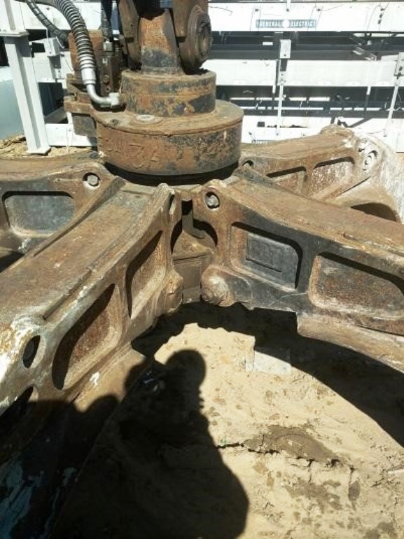Cat 5 Tine Orange Peel Grapple