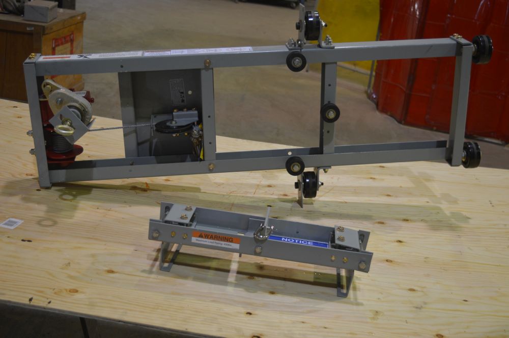 Magnum DS Breaker Lifter