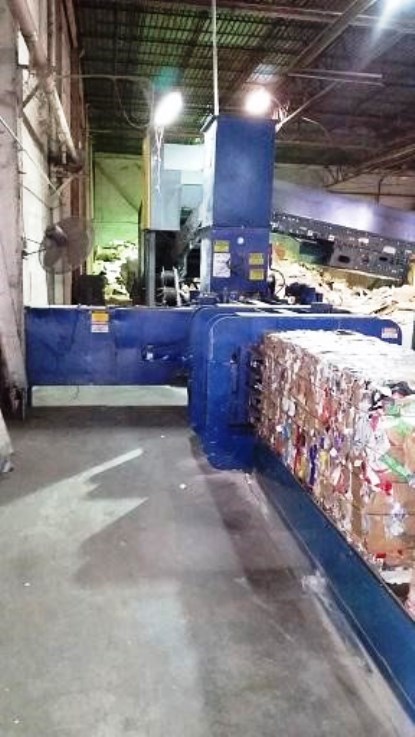 Broyeur BloApCo et presse à attaches automatique Balemaster