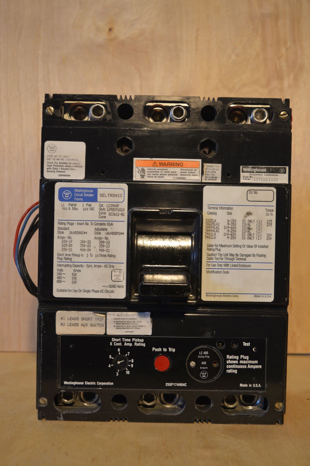Disyuntor Westing House de 400 amperios