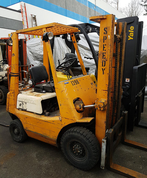 Toyota 2,800 lbs Forklift