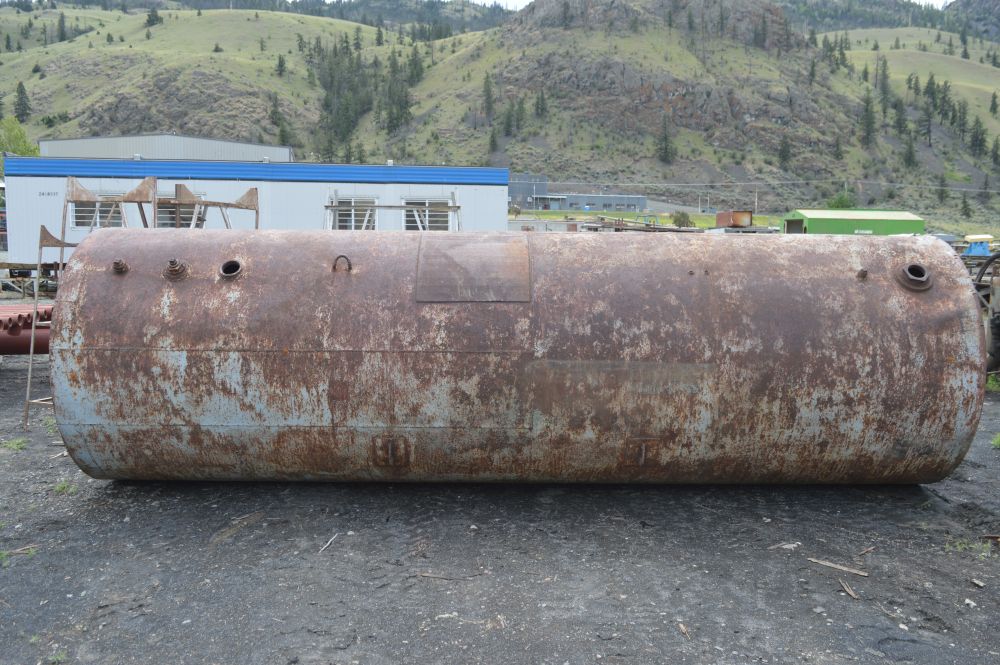 2,350 Gallon Steel Tank