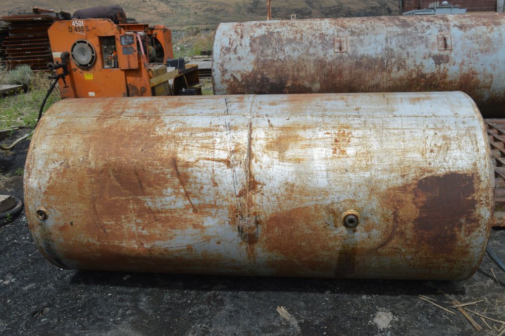 660 Gallon Steel Tank