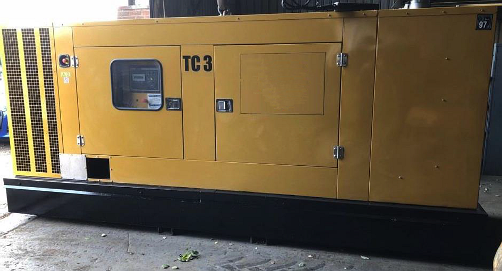 CAT 220 kW Diesel Generator