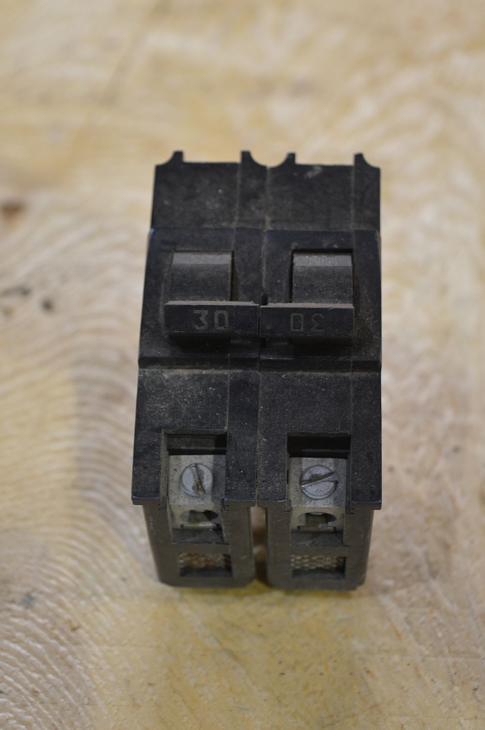 Interruptor Federal Pioneer de 2 polos 30 amp