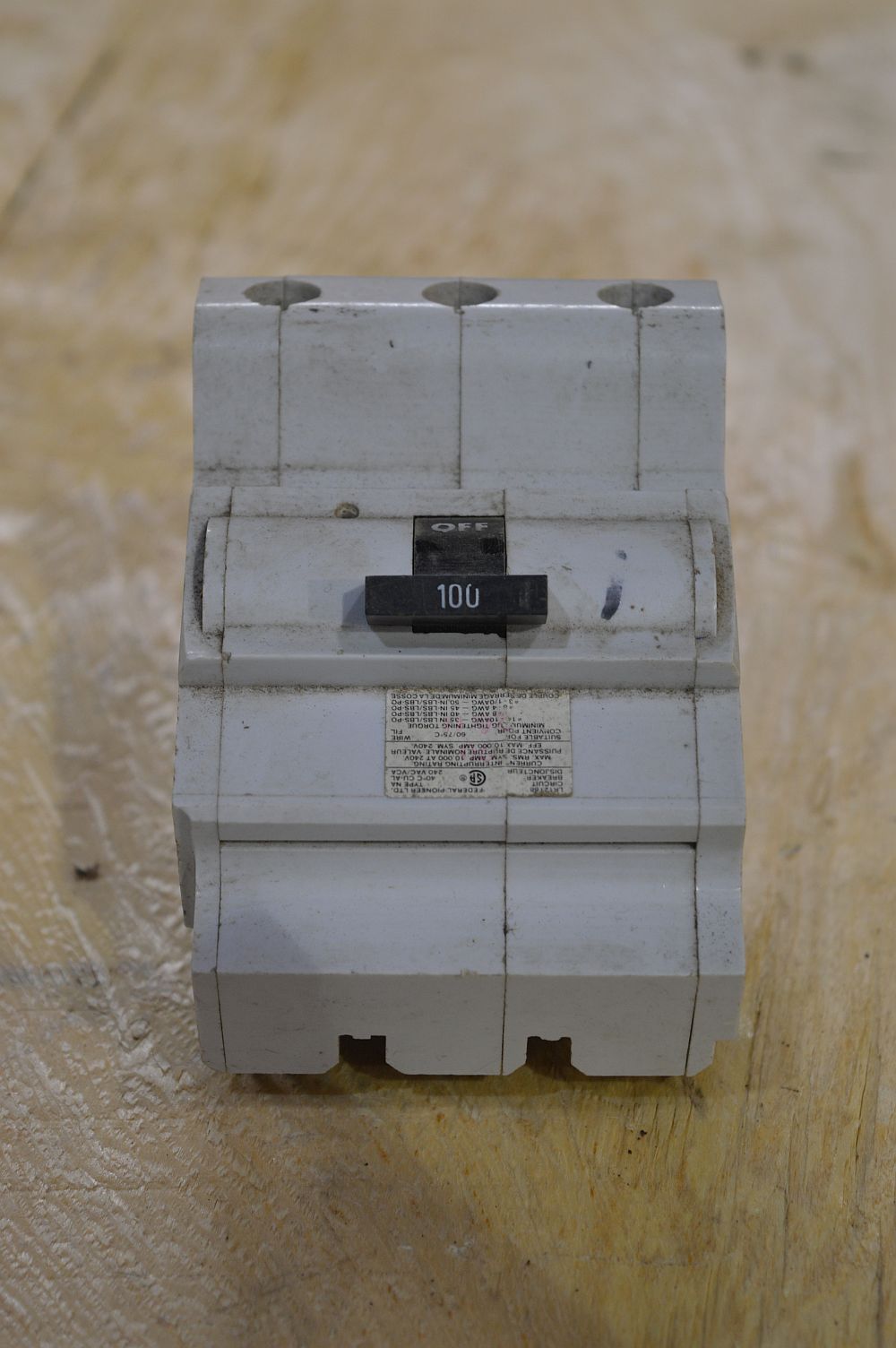 Interruptor Federal Pioneer de 3 polos 100 amp