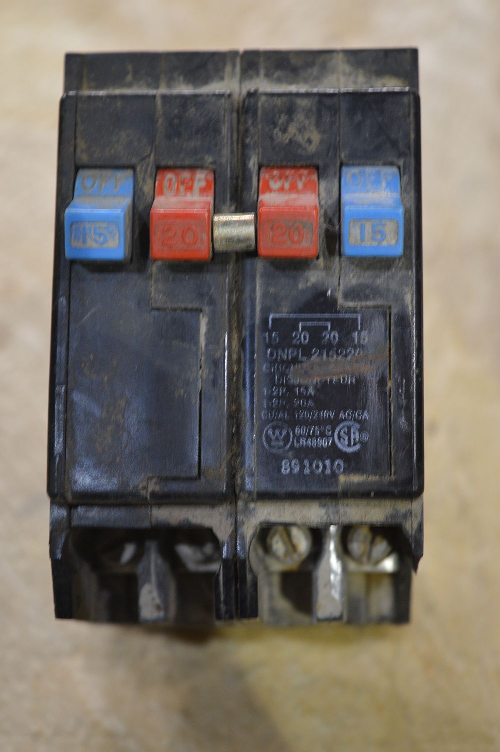 Westinghouse 2 Pole 15/20 Amp Breaker