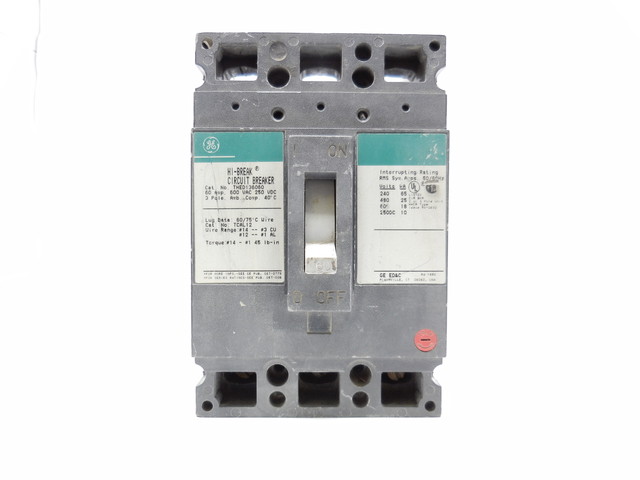 Disyuntor General Electric de 3 polos y 60 amperios