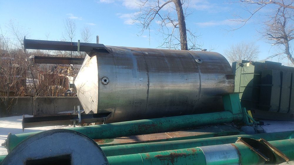 4,000 Gallon Stainless Steel Tank