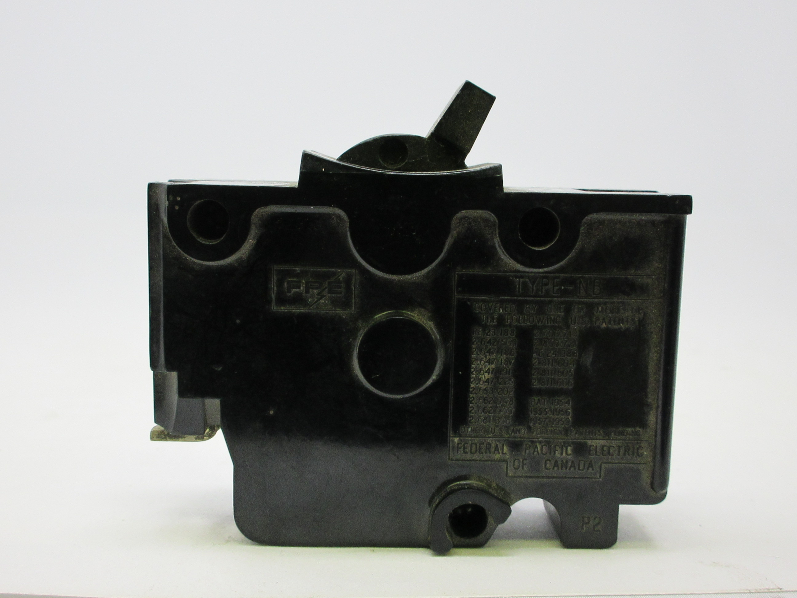 Interruptor Federal Pacific Electric de 15 amp 2 polos