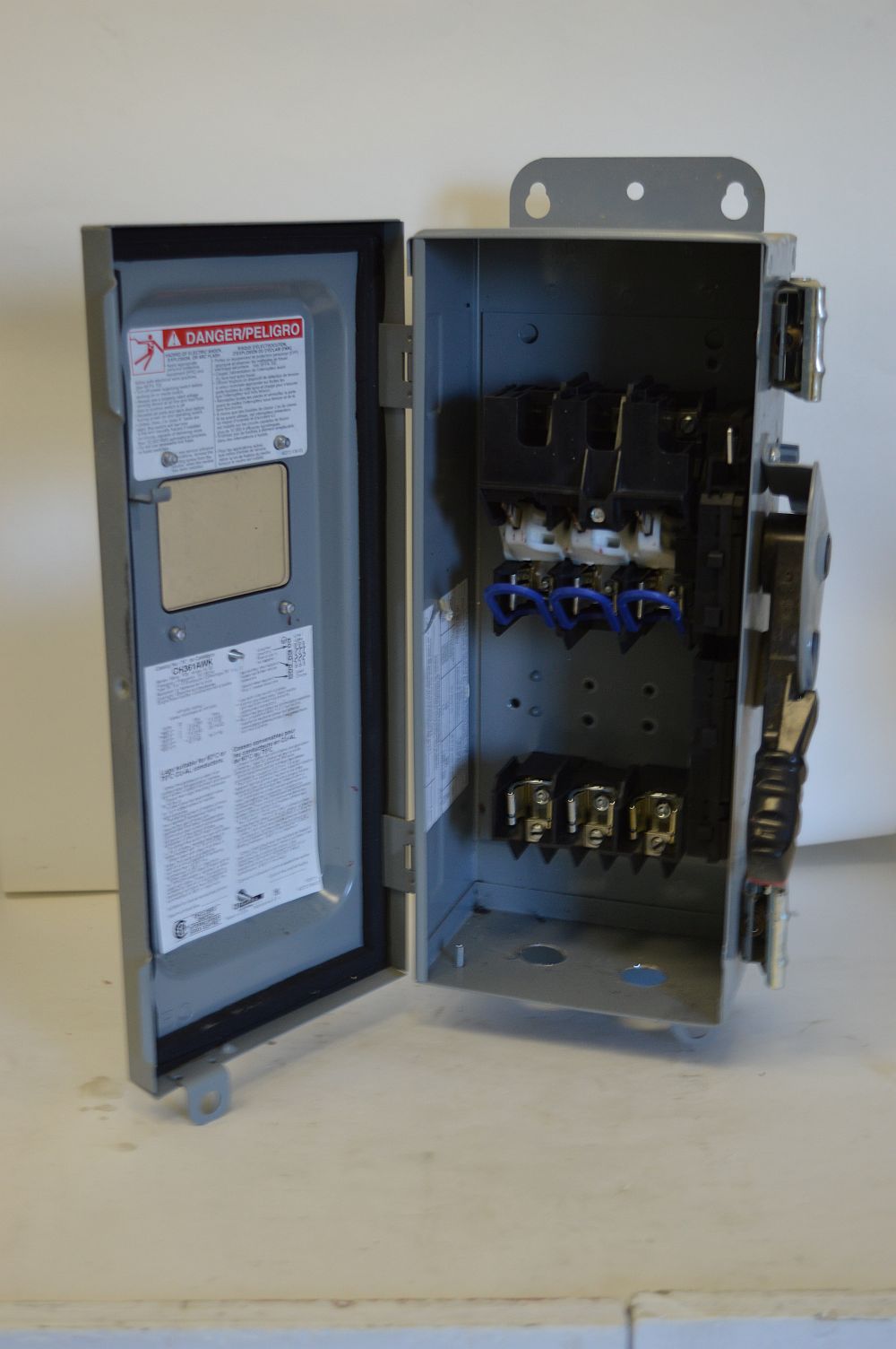 Desconectador Fusible Square D de 30 amp