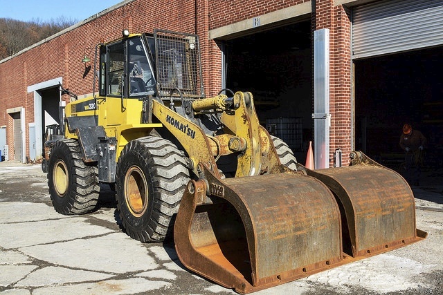 Komatsu WA320-6 Wheel Loader
