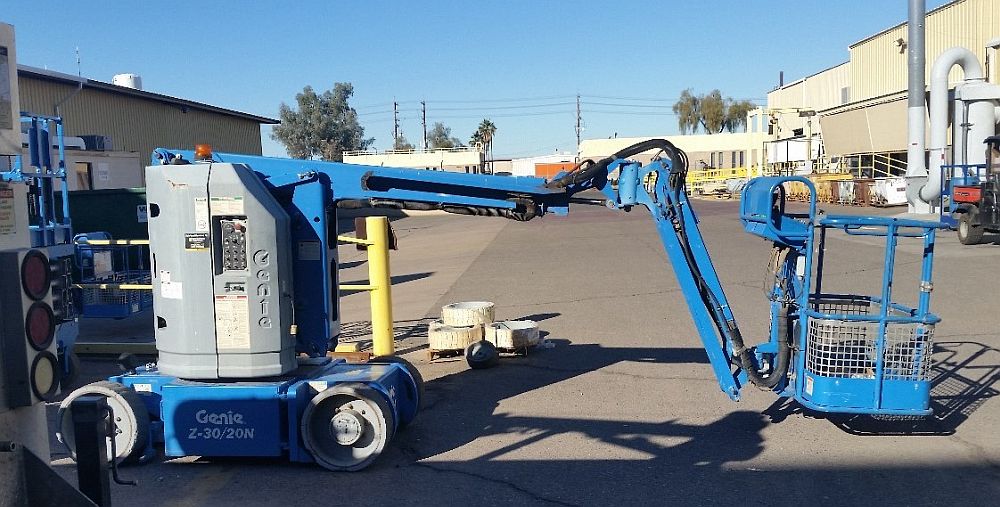 Genie Z30/20N Boom Lift