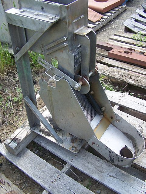 Stainless steel DSM Dewatering screen. 6.5in. X 11in. screen area