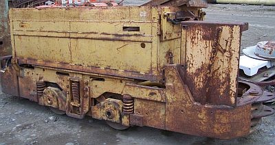 Goodman 2 Ton Loci. Single 80 volt motor drive. Adjustable track guage. Supplied with battery box.