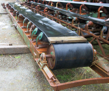 Used Channel Conveyor. 24 in. x 35 ft. Long. c/w Steel Head & Tail Pulley.