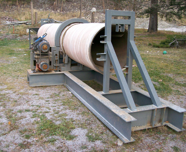 Used Stainless Steel Dryer.20 HP Motor c/w Inline Reducer. Auger Feeder c/w Hopper 36 in. X 20 ft. Less fire box and burner.