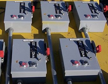 Interrupteurs de sécurité électriques généraux de 30 ampères sans fusible. livré avec des boutons électroniques d'arrêt/démarrage dans la porte
