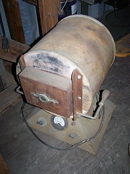 Electric Lab muffle Furnace, Heavy Duty Electric Company, 3 3/4 in. x 5 1/4 in. x 8 in. Deep Chamber.