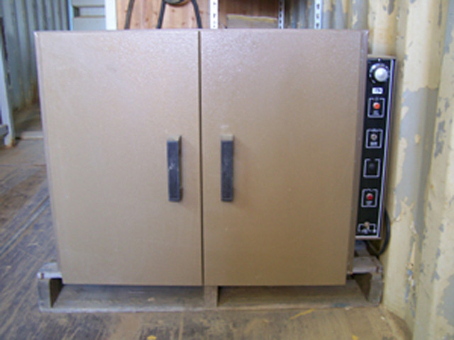 Two Door Drying Oven. 2000 Watt Single Phase - 230 Volt.