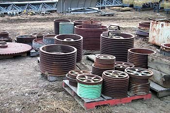 Single and multi groove sheaves, pulleys, and bushings.  Many sizes available