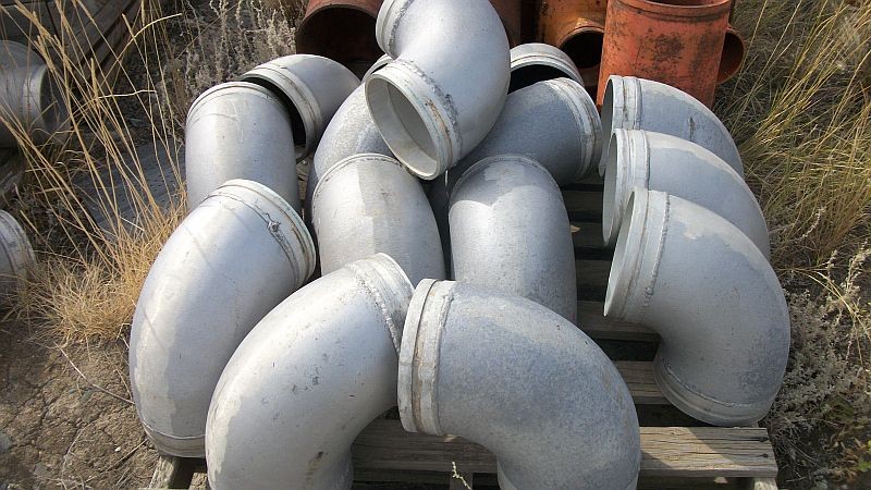 Used Pipe Fittings. 8 in. Aluminum Grooved Elbows.