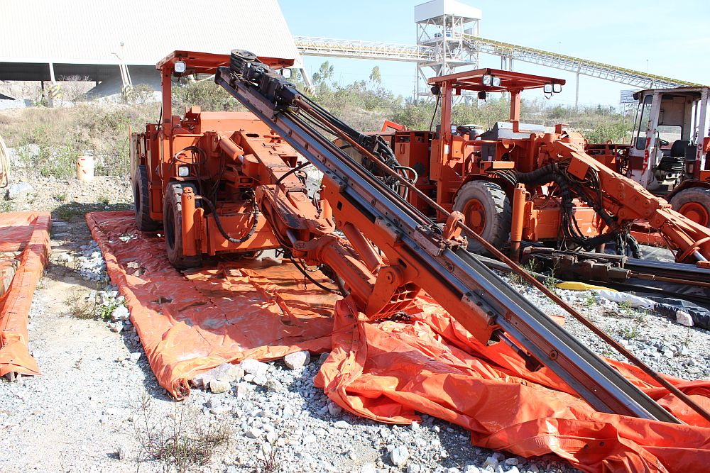 Paquete de Perforadora Jumbo Sandvik de Brazo Singular