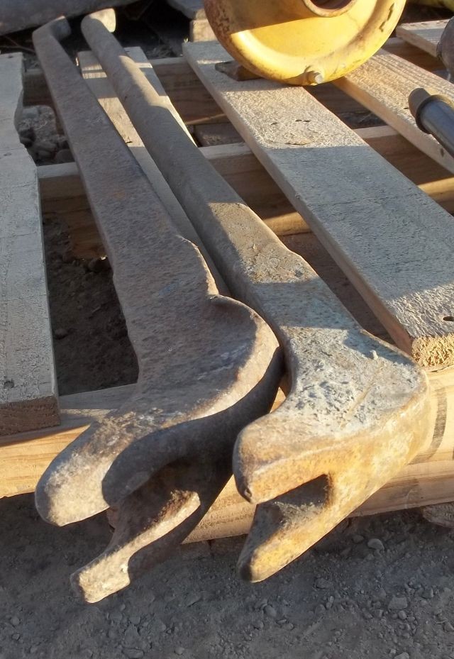 5 ft. Spike Pullers