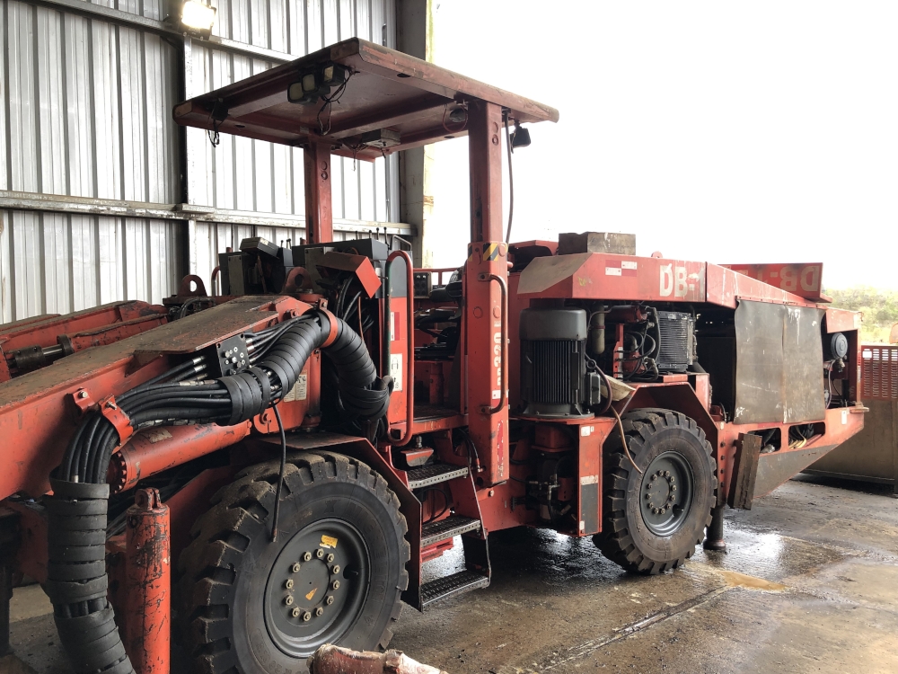 Sandvik DD320 2 Boom Jumbo Drill
