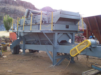 Used Cedar Rapids Horizontal Portable Screen.  5 ft. x 16 ft. 2 Deck  On Single Axle Chassis with Product Chutes and 30 in. Discharge Belt.