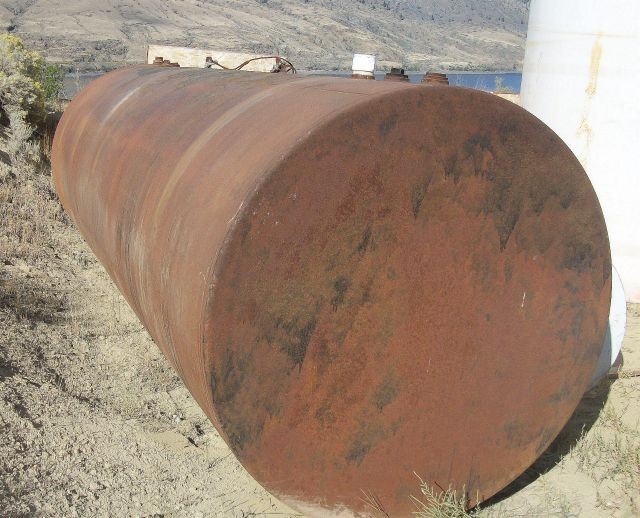 7 ft Dia. x 21 ft 5,000 Gallon Steel Tank. Very Good Condition.