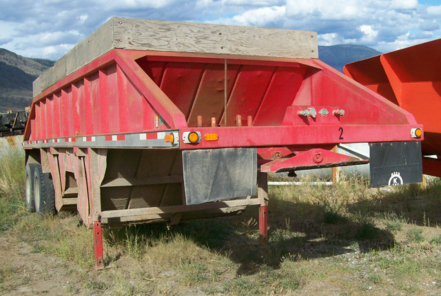Decap Bell Dump Trailer. 8 Ft.W x 32 Ft.L x 8 Ft.H. Air Operated Clam Gates.