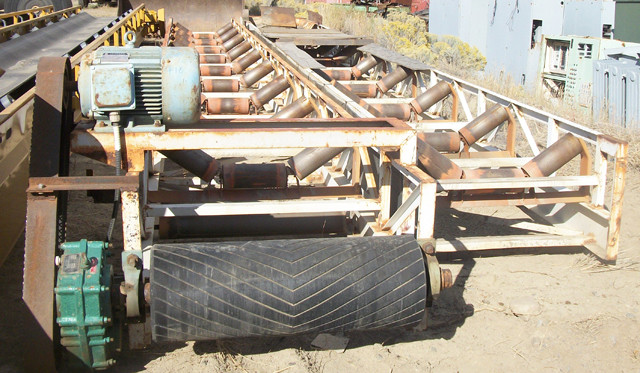 Used Channel Conveyor. 36 in. x 80 ft. Long. 15 HP Motor.