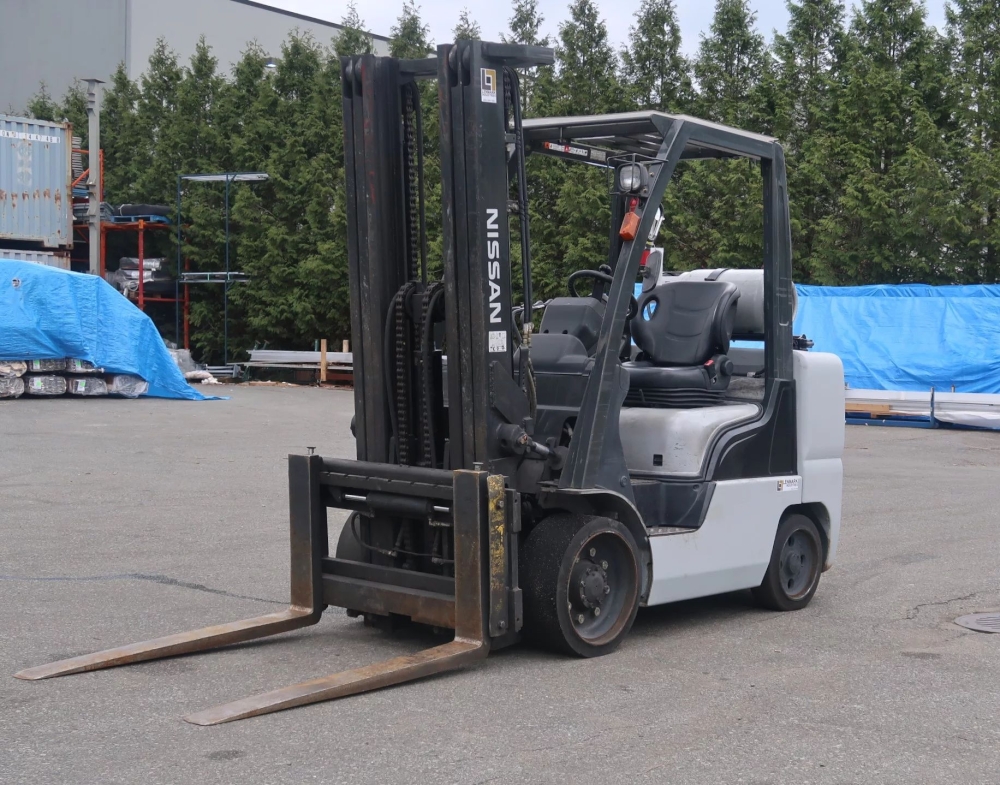 Montacarga Nissan de 8,000 lbs