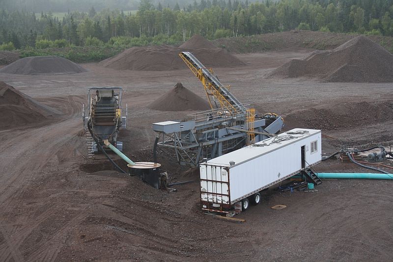 350 Ton Per Hour Classifying Plant. 10 ft. x 40 ft. Greystone Portable Classifier with Twin 44 in. Screws. Powerscreen Commander 1400 Screen. 120 HP Fresh Water Pump.