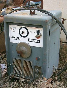 Lincoln 300 Amp AC/DC Electric Welder. Model TM-300/300. 575 Volt Single Phase.