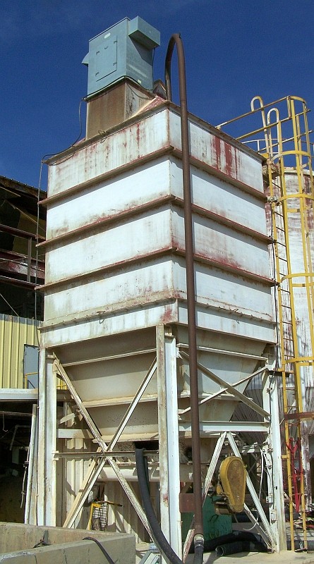 Enclosed 10 x 9 Silo with Dust Collector