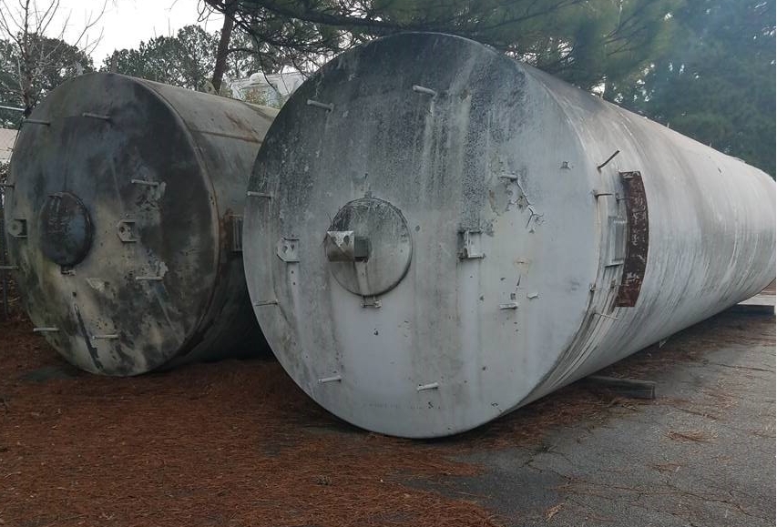 Silos de 9 ft x 40 ft.