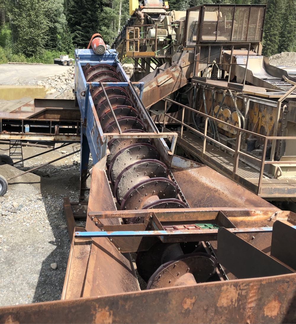 Eagle 42 in. x 32 ft. Sandscrew