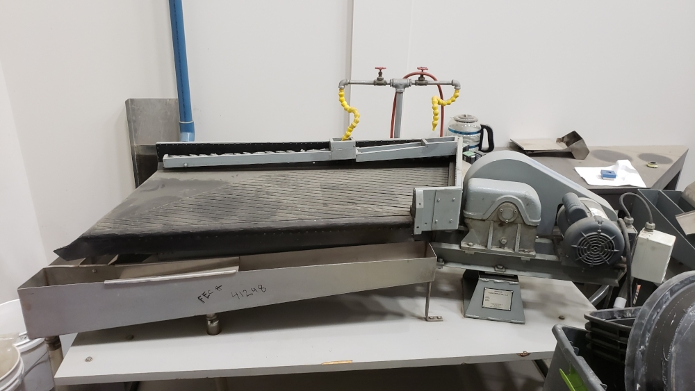 Deister 15-S Lab Concentrating Table
