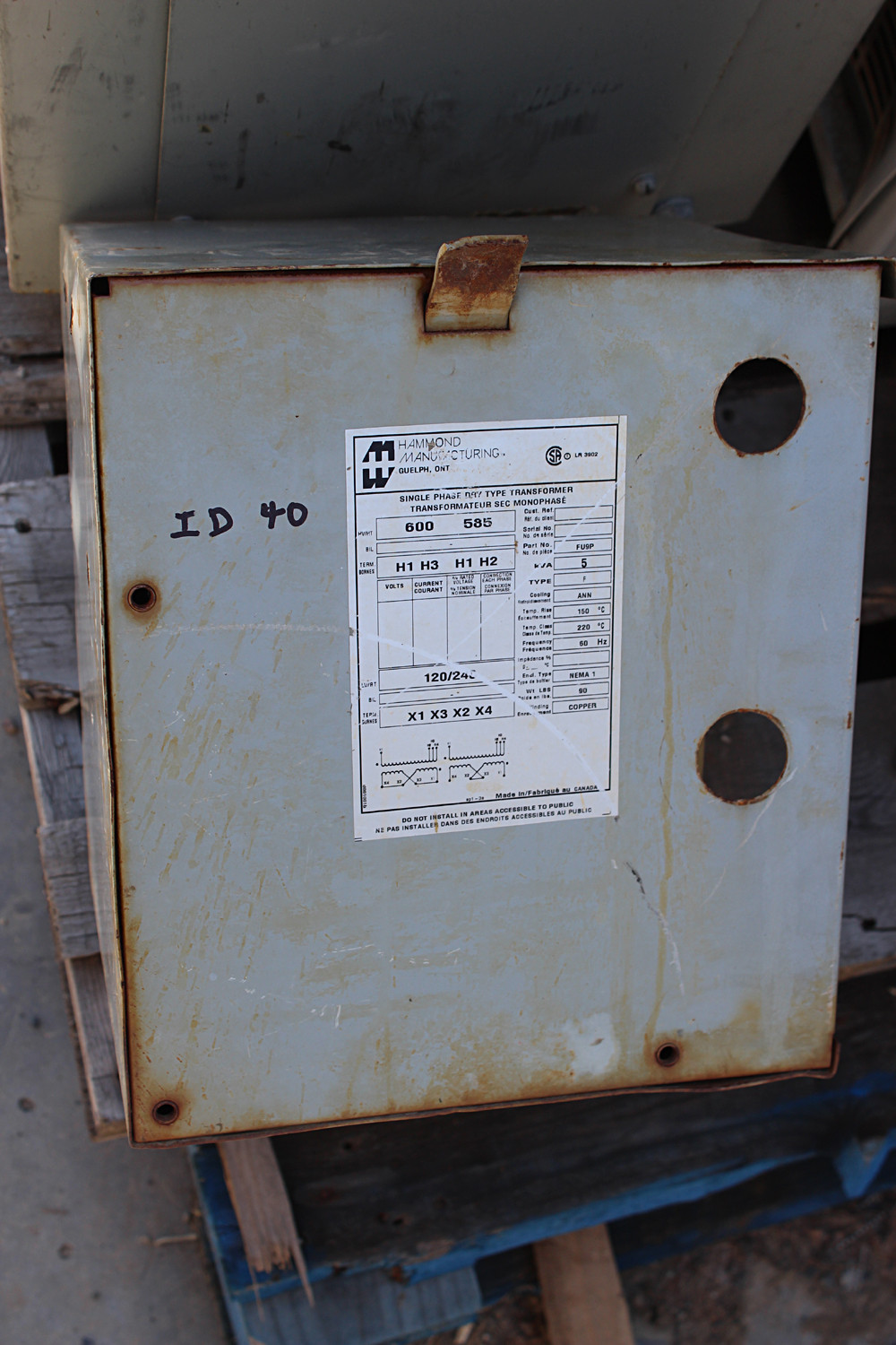 5 KVA 600 - 240/120 Volt Single Phase Hammond Transformer For Sale
