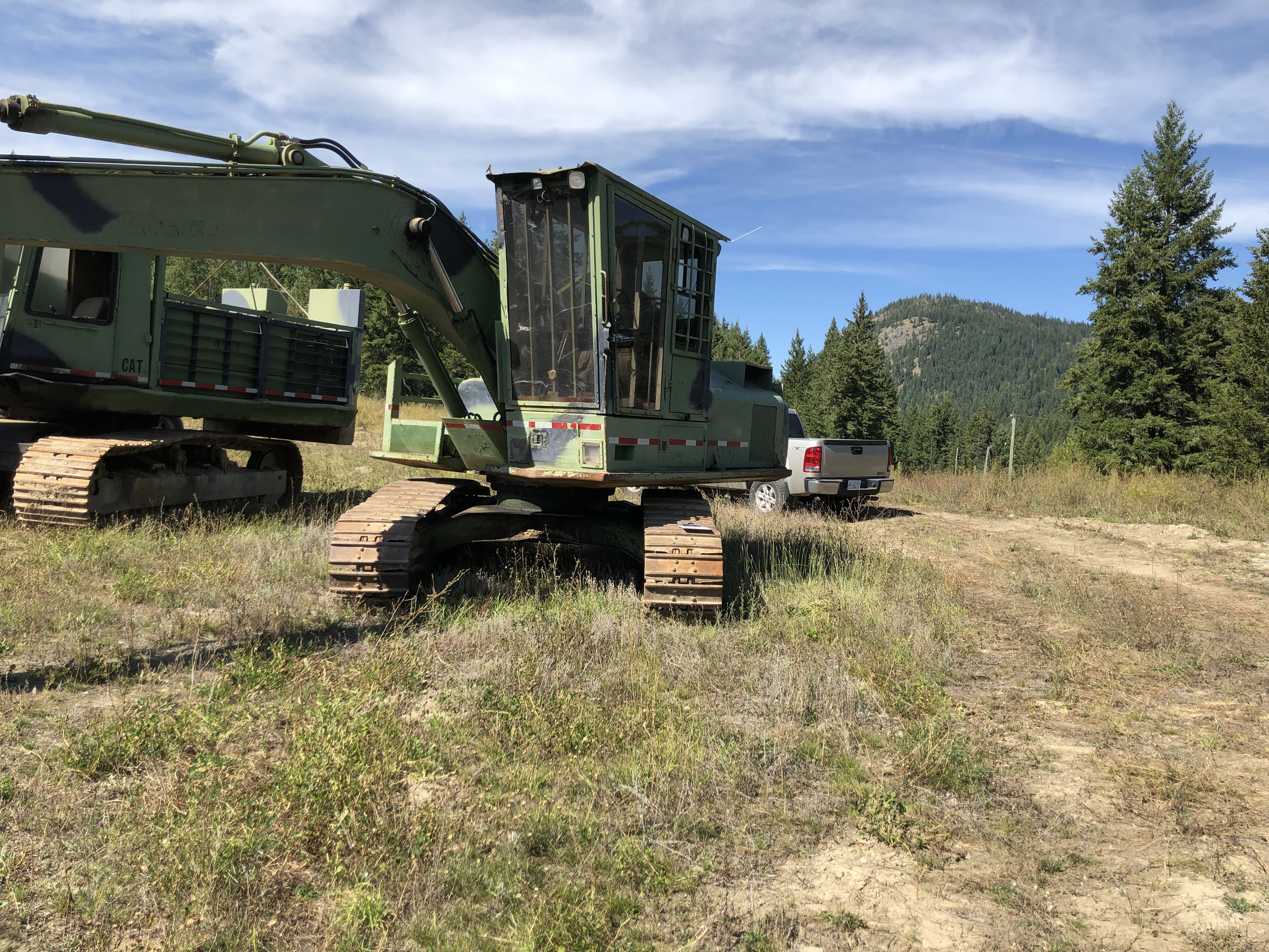 John Deere 220 LC Excavator