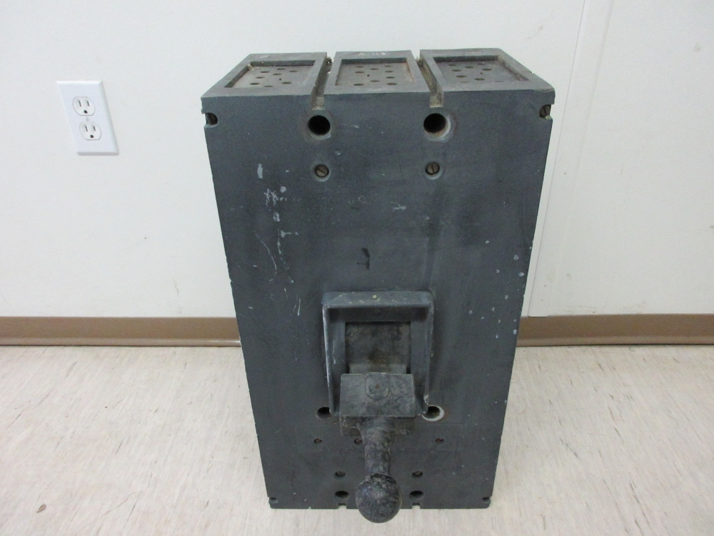 Disyuntor PB de 3 polos Westinghouse de 1600 amperios