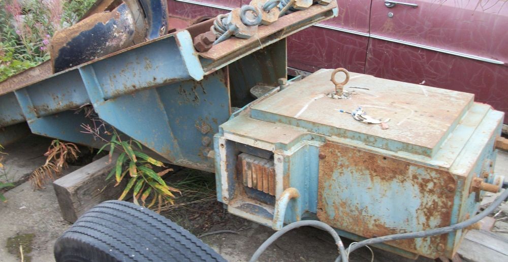 Vibrating Pan Feeder.